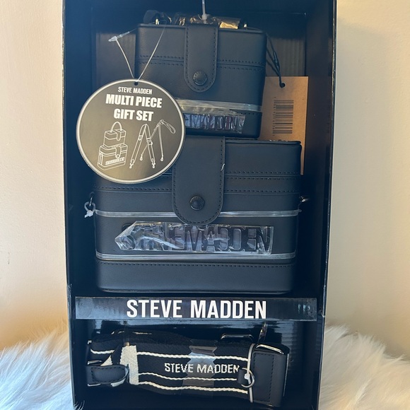 NEW Steve Madden Vanity 4pc Crossbody Black Gift Set - Picture 8 of 11